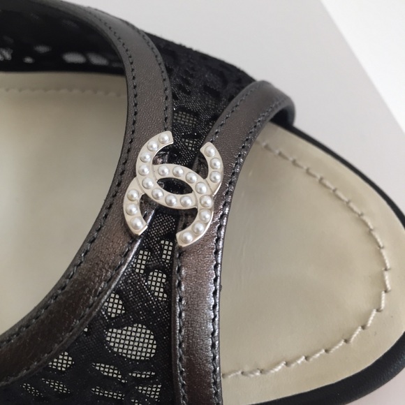 CHANEL Black Slingback Sandals NWT 40.5 - Picture 9 of 16
